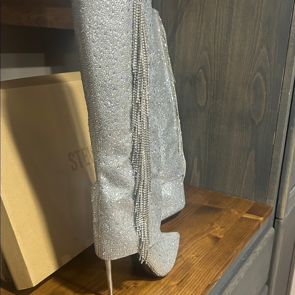 Steve Madden Sparkling Silver Rhinestone Heeled Boots new in box size 8 - Picture 8 of 12